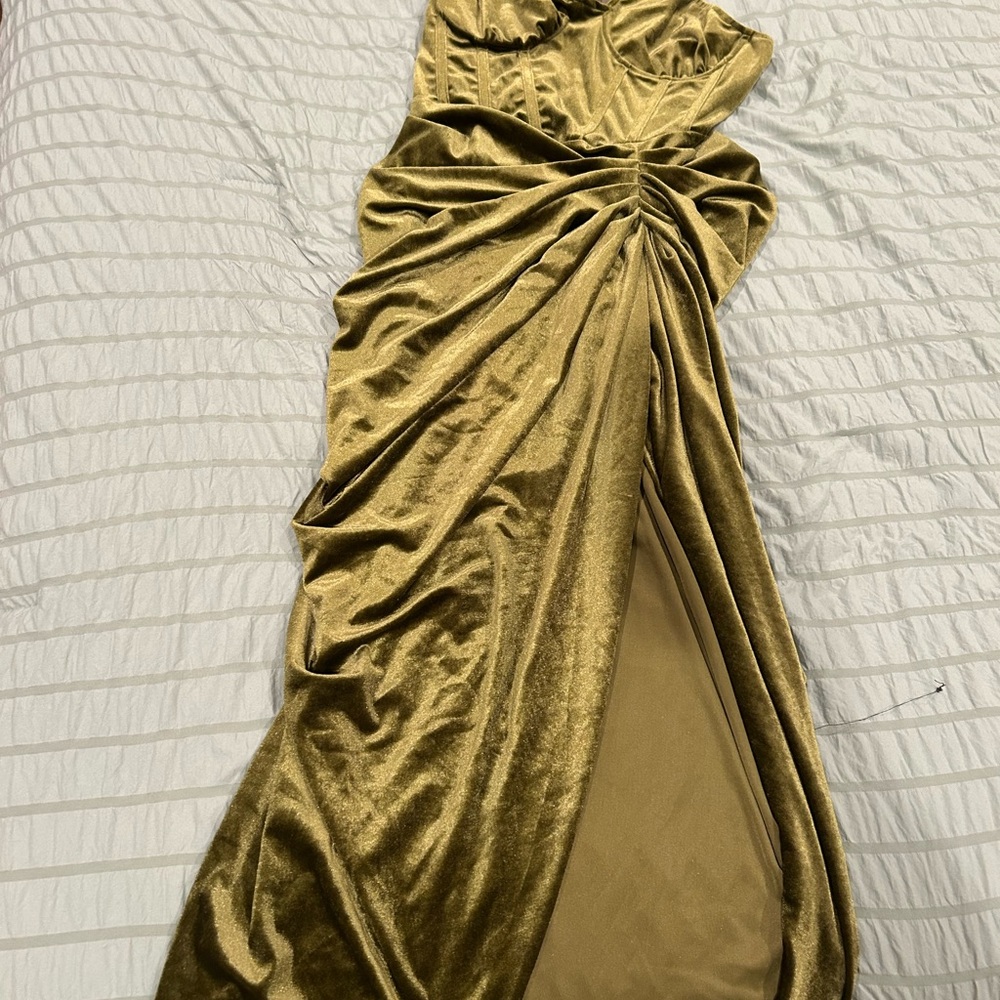 Elegant Olive Green Velvet Dress